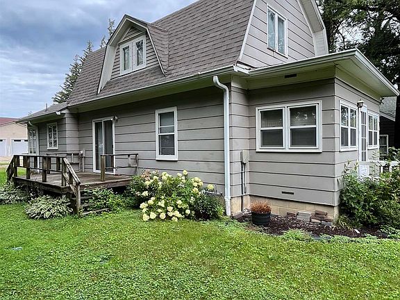 2nd image of 305 S Brown Ave