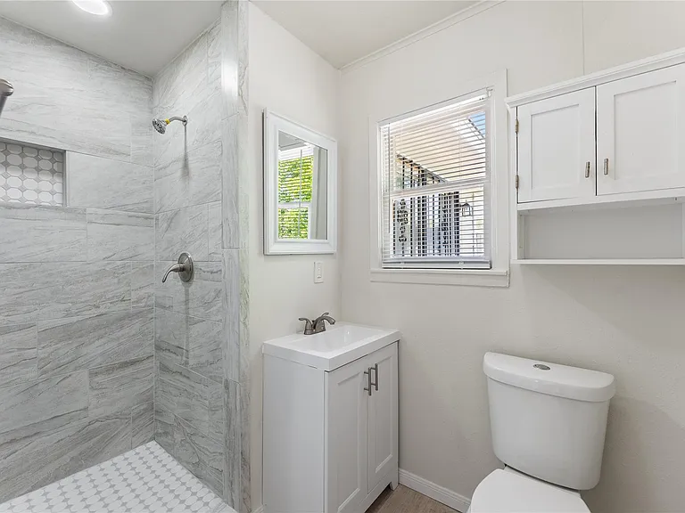7725 Saint Lo Rd — Photo 21