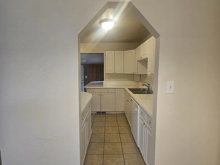 1781 Joliet St — Photo 3