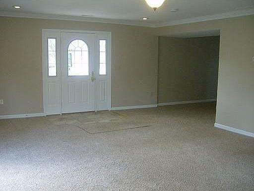 3rd image of 54425 Bell St