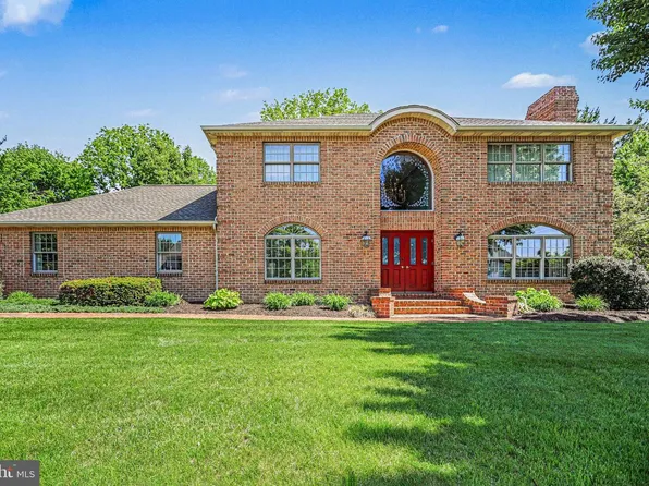 1366 Hickory Run Dr, Elizabethtown, PA 17022