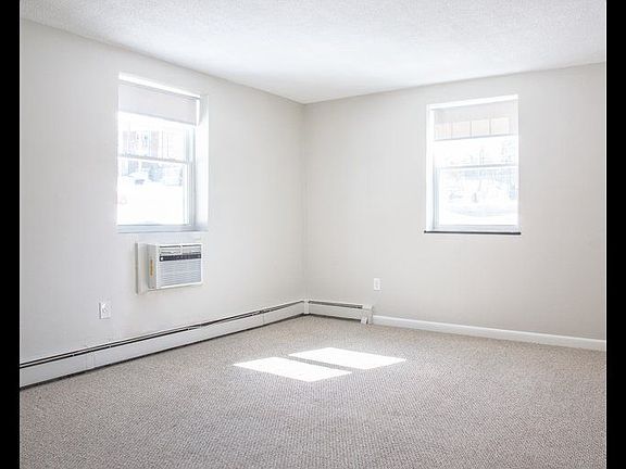 4th image of 57 Mill St #8810164