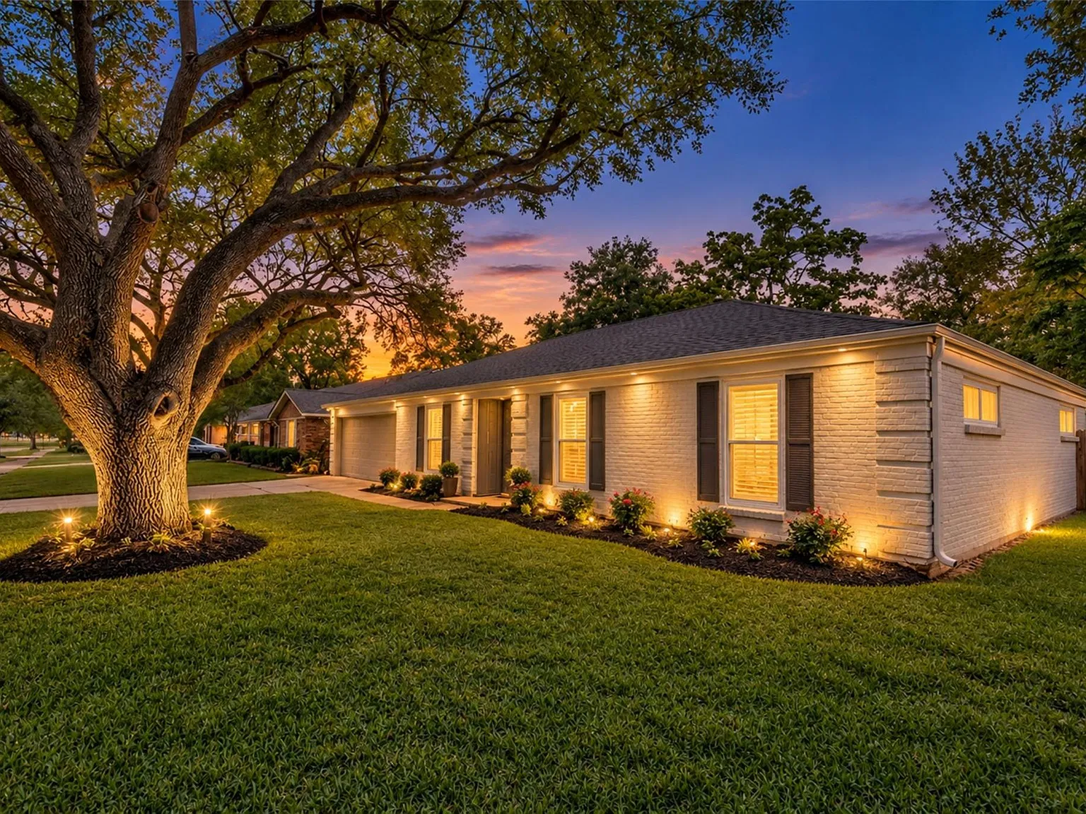 3 bed, 2.0 bath, 1929 sqft, $2,450 — Photo 1