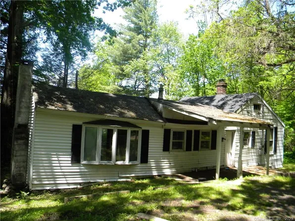 83 Lakeview Drive, Bethlehem, CT 06751