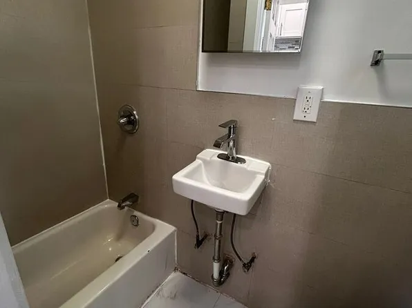 112 Maple St, Yonkers, NY 10701