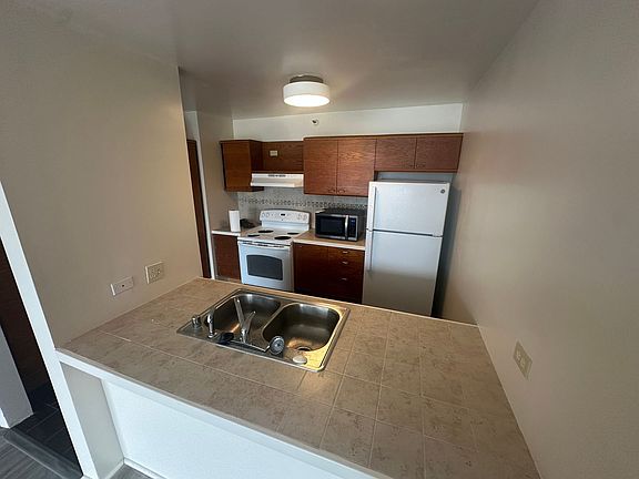 3rd image of 60 N Beretania St APT 2703