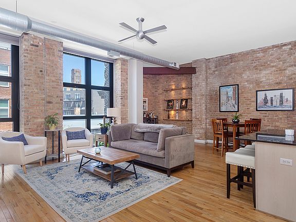 3rd image of 1635 W Belmont Ave APT 419