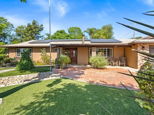 1070 Ramona St, Ramona, CA 92065