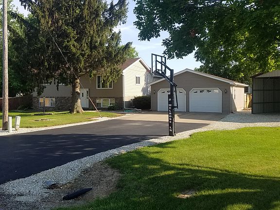 4th image of 2 Melrose Ln