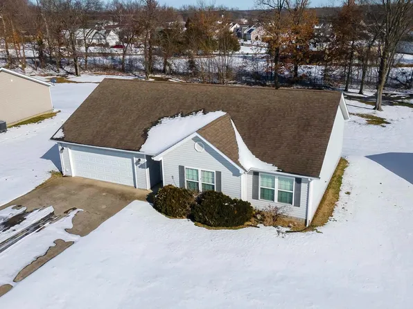 1506 Hawkeye Ct, Carterville, IL 62918