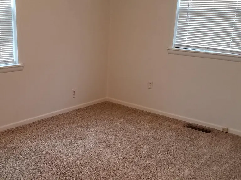 605 Bennett Blvd — Photo 12