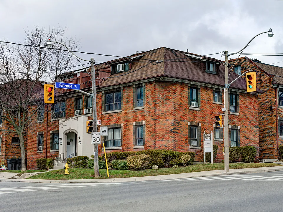 42 College View Ave