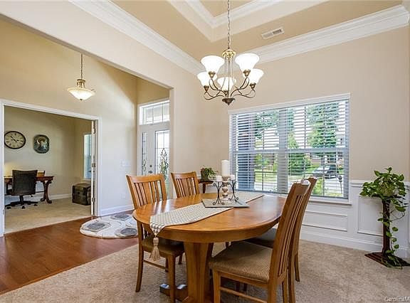 5th image of 6111 Pine Chapel Dr
