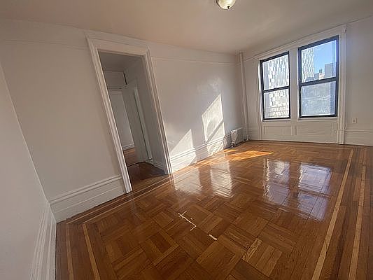 2nd image of 611 Academy St #4C
