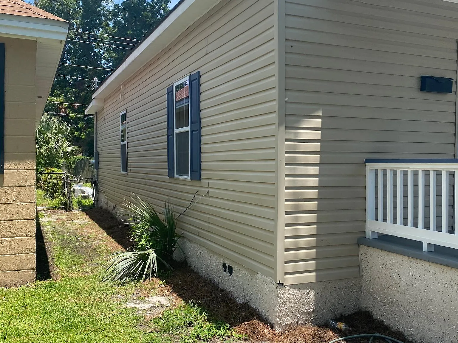 3 bed, $1,800 — Photo 2