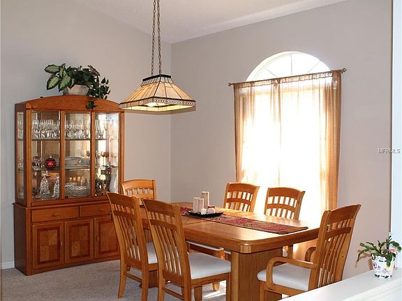 4th image of 3905 Redwood Dr