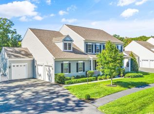 41605 Wakehurst Pl, Leesburg, VA 20176