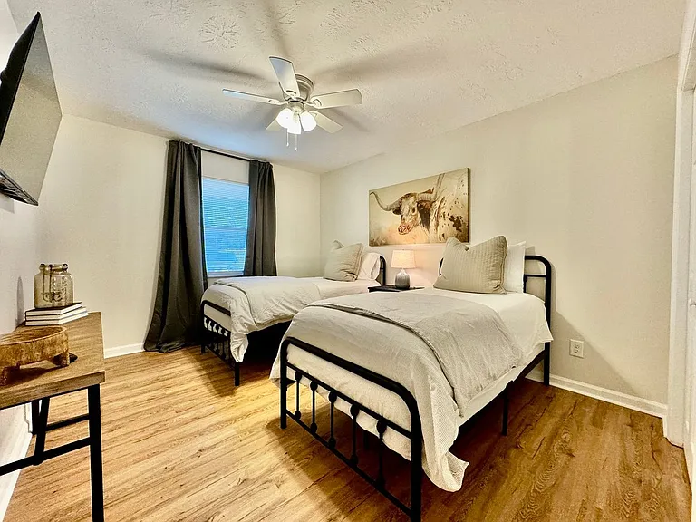 533 Grant Ave #B — Photo 10