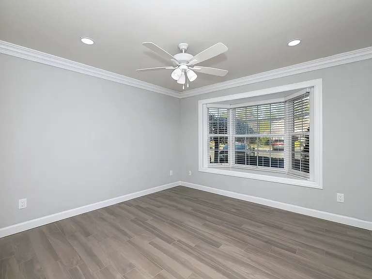 Fairfield Knolls South — Photo 20