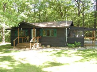 136 E Lake Rd, Acme, PA 15610