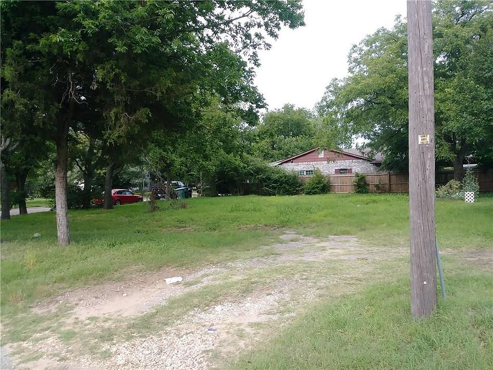 2nd image of 2001 S East St