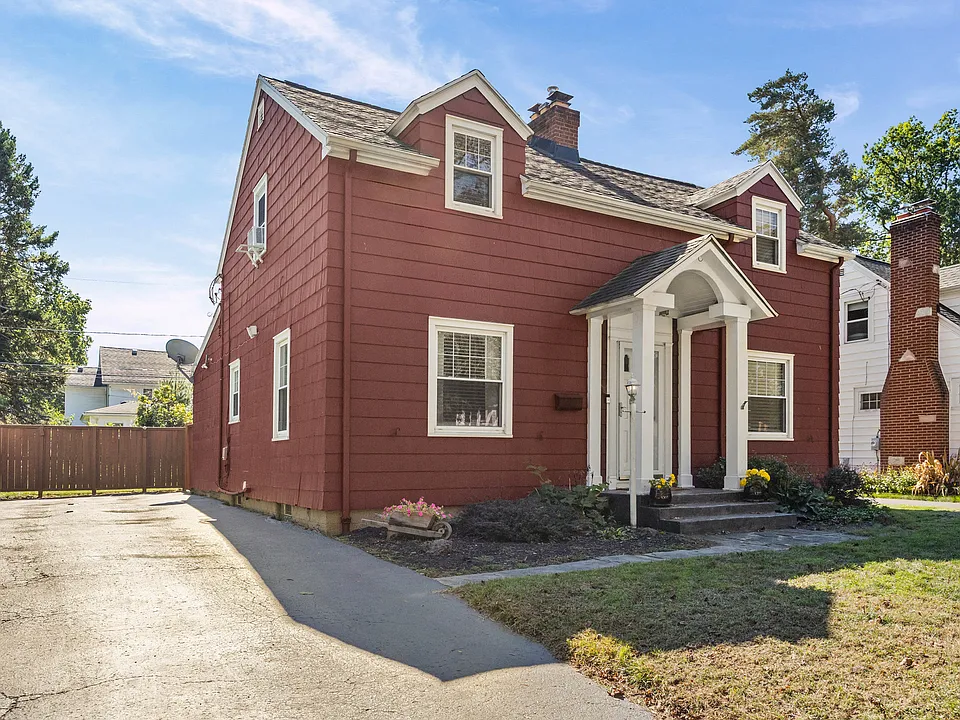 203 Winstead Rd