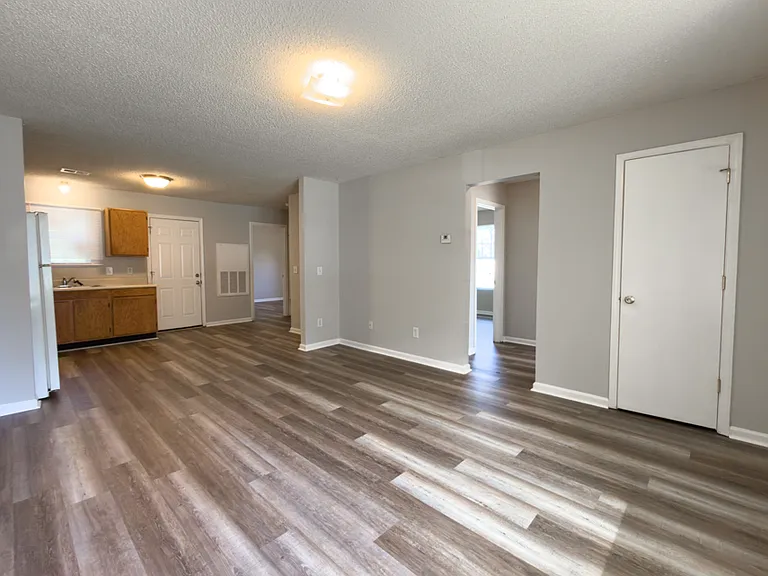 1109 Carver Cir #A — Photo 2