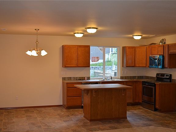 5th image of 6704 Takota Pl NE
