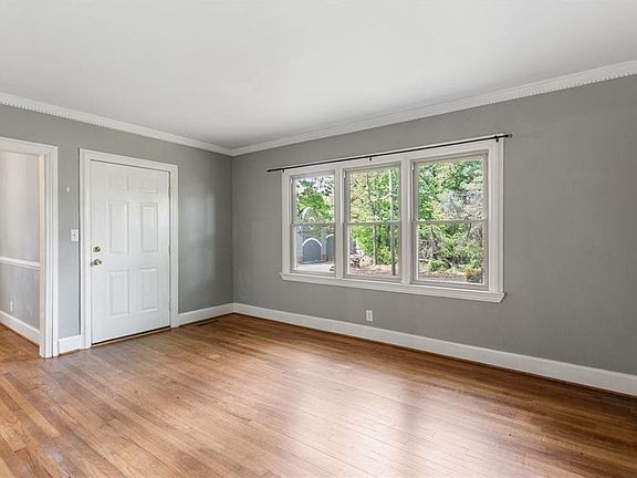 4th image of 1308 Marston St SE