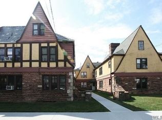 204-14 204th St, Flushing, NY 11361