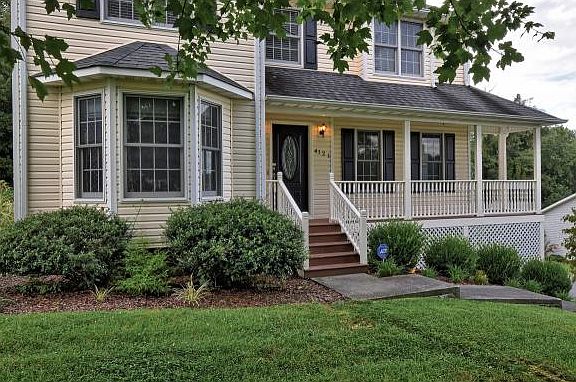 4th image of 4121 Bradford Ln