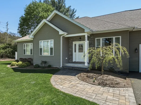 980 Center St, Ludlow, MA 01056