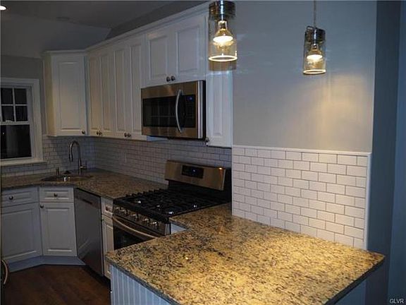 2nd image of 504 S Greenwood Ave