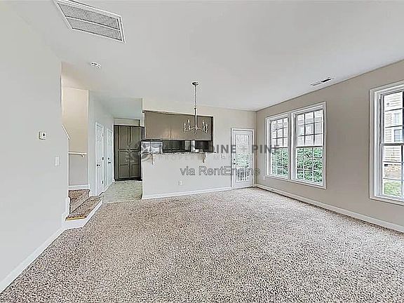 4th image of 6918 Jeffreys Creek Ln