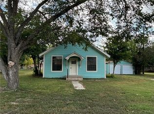2018 Harwood Rd, Gonzales, TX 78629