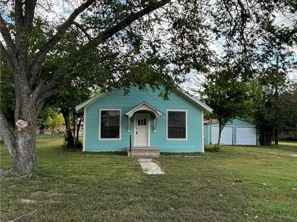 2018 Harwood Rd, Gonzales, TX 78629