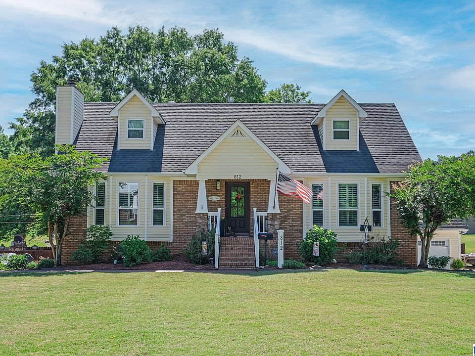1st image of 812 Pine Cir