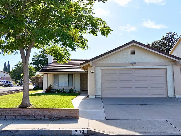 793 Tioga Pl — Photo 1