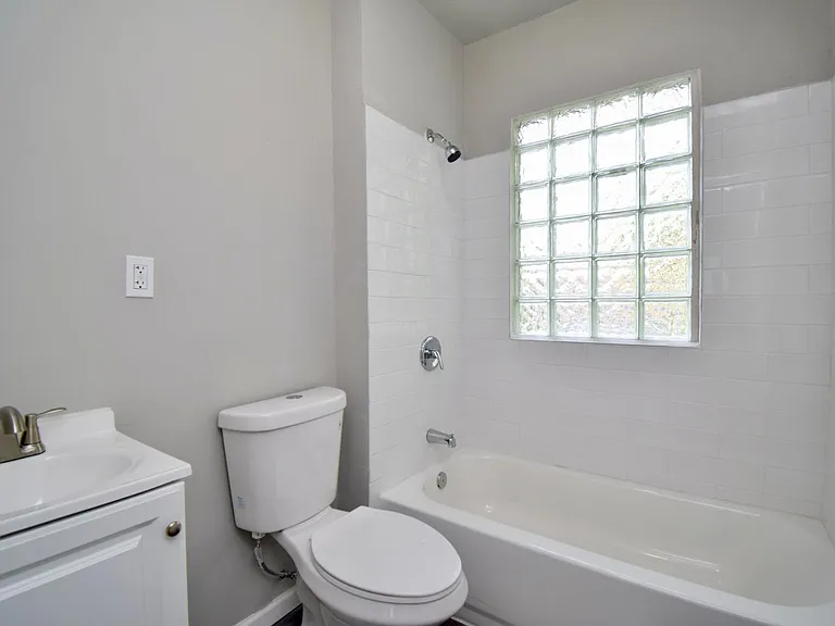 6306 Chandler — Photo 14