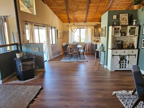37 Oak Pl, Kernville, CA 93238