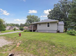 37801 Ash Rd, New Boston, MI 48164