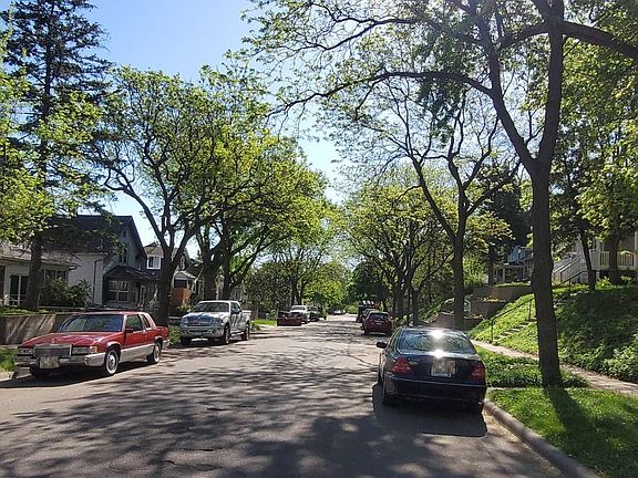 4th image of 225 Morton St E