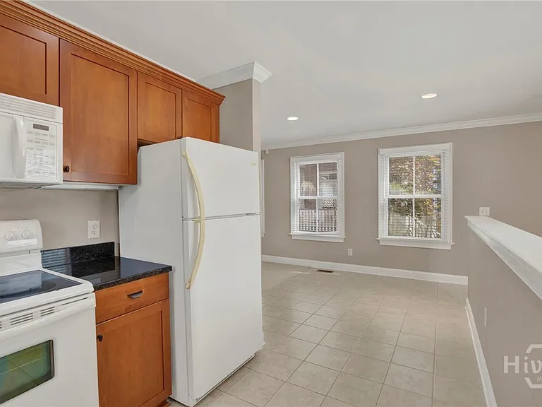 302 W Wayne St #CARRIAGE HOUSE — Photo 17