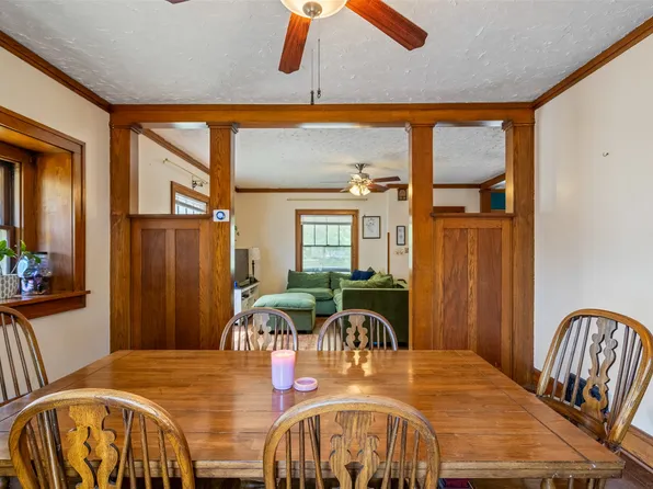 2007 E 12th St, Des Moines, IA 50316