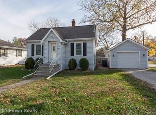 3927 69th St, Urbandale, IA 50322