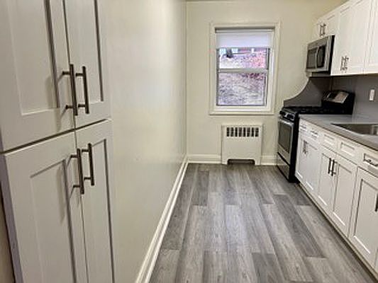 2nd image of 504 Howard Ave #2A