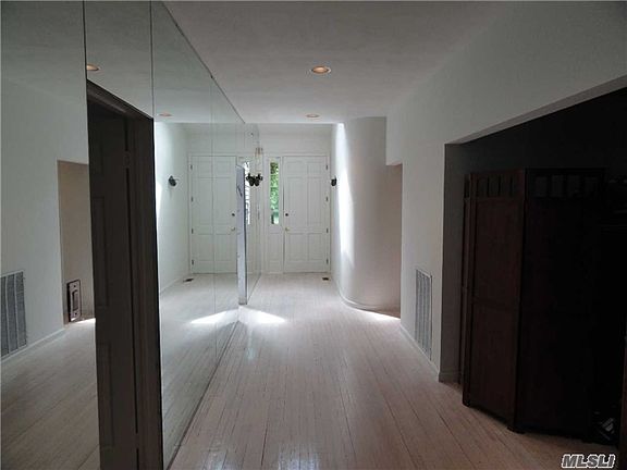 2nd image of 169 Doral Ct