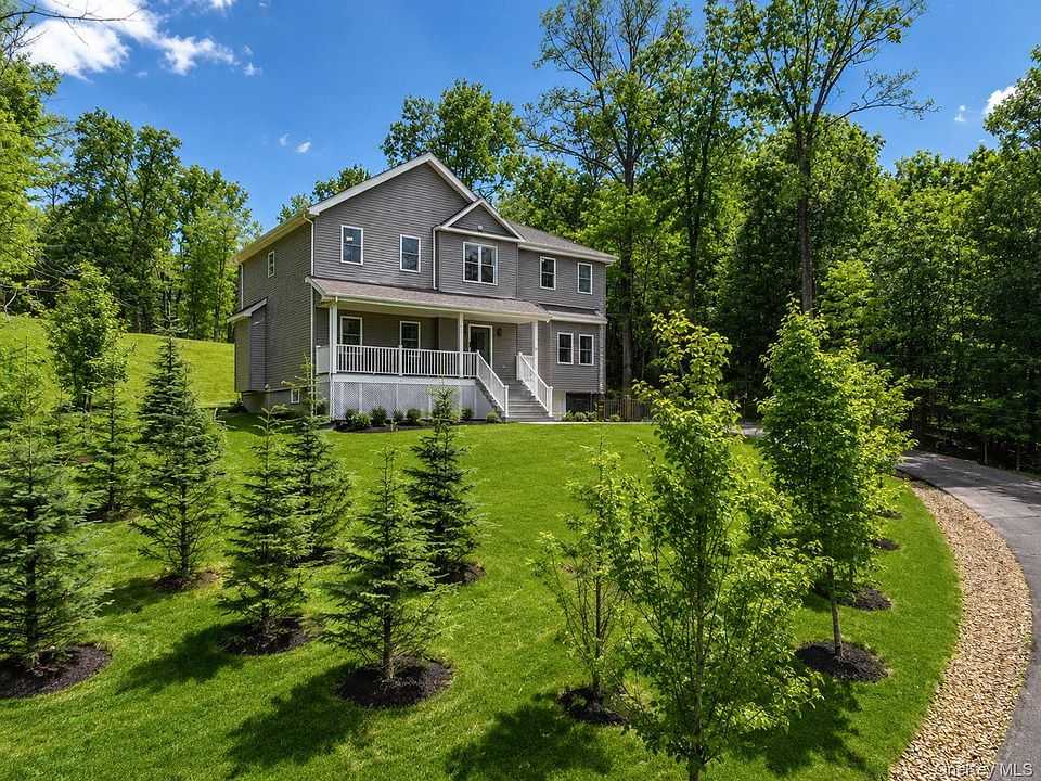 1st image of 18 Fernglade Court