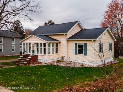 631 N Putnam St, Williamston, MI, 48895
