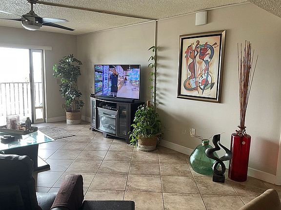 3rd image of 7300 Sun Island Dr S APT 505